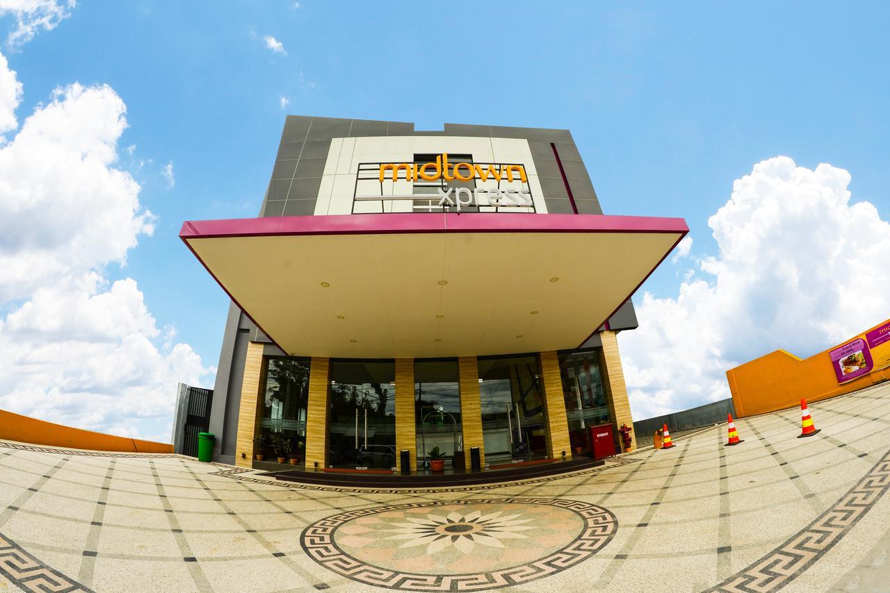 Midtown Xpress Sampit - Kalimantan Tengah Exterior photo